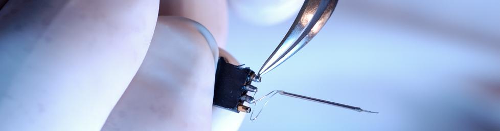 אלקטרוניקה|מיקרו-אלקטרוניקה|נשק|תעשייה